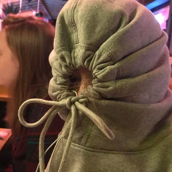 Meet your Posher, Cari - Picture 1 of 1